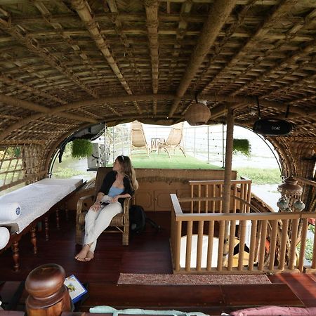 Kalappura Houseboats & Tours Hotel Alappuzha Buitenkant foto