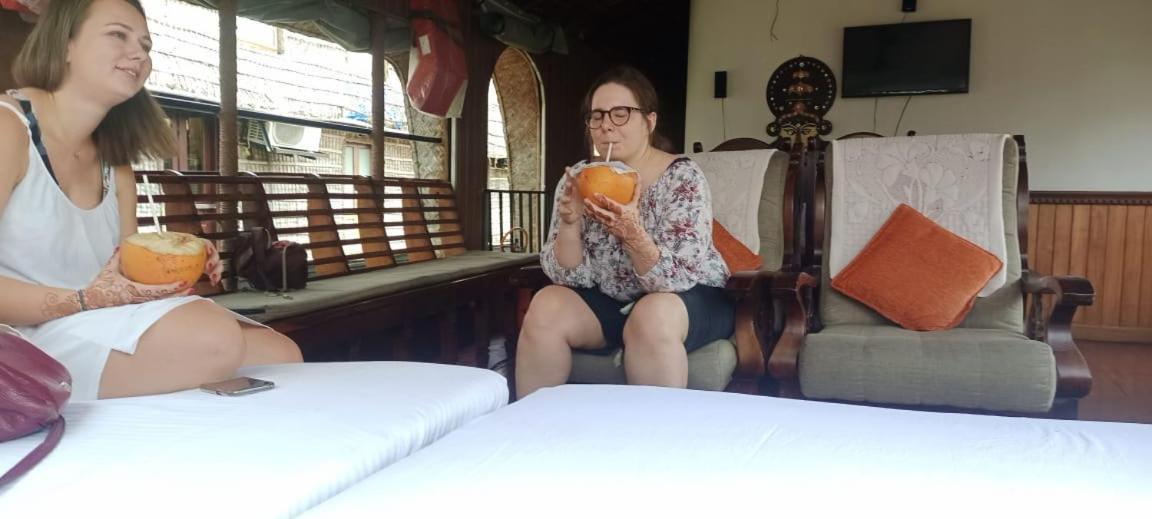 Kalappura Houseboats & Tours Hotel Alappuzha Buitenkant foto