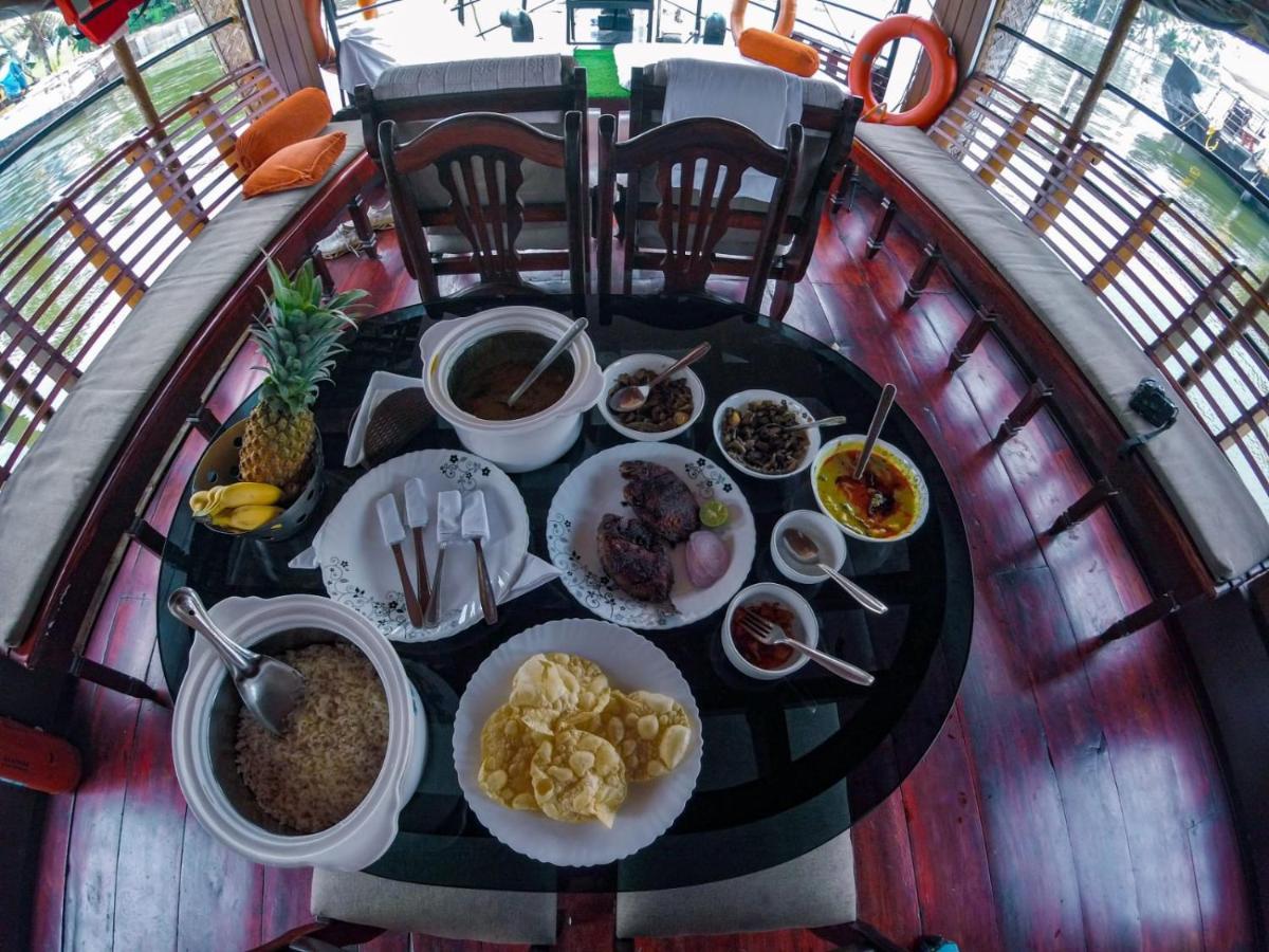 Kalappura Houseboats & Tours Hotel Alappuzha Buitenkant foto