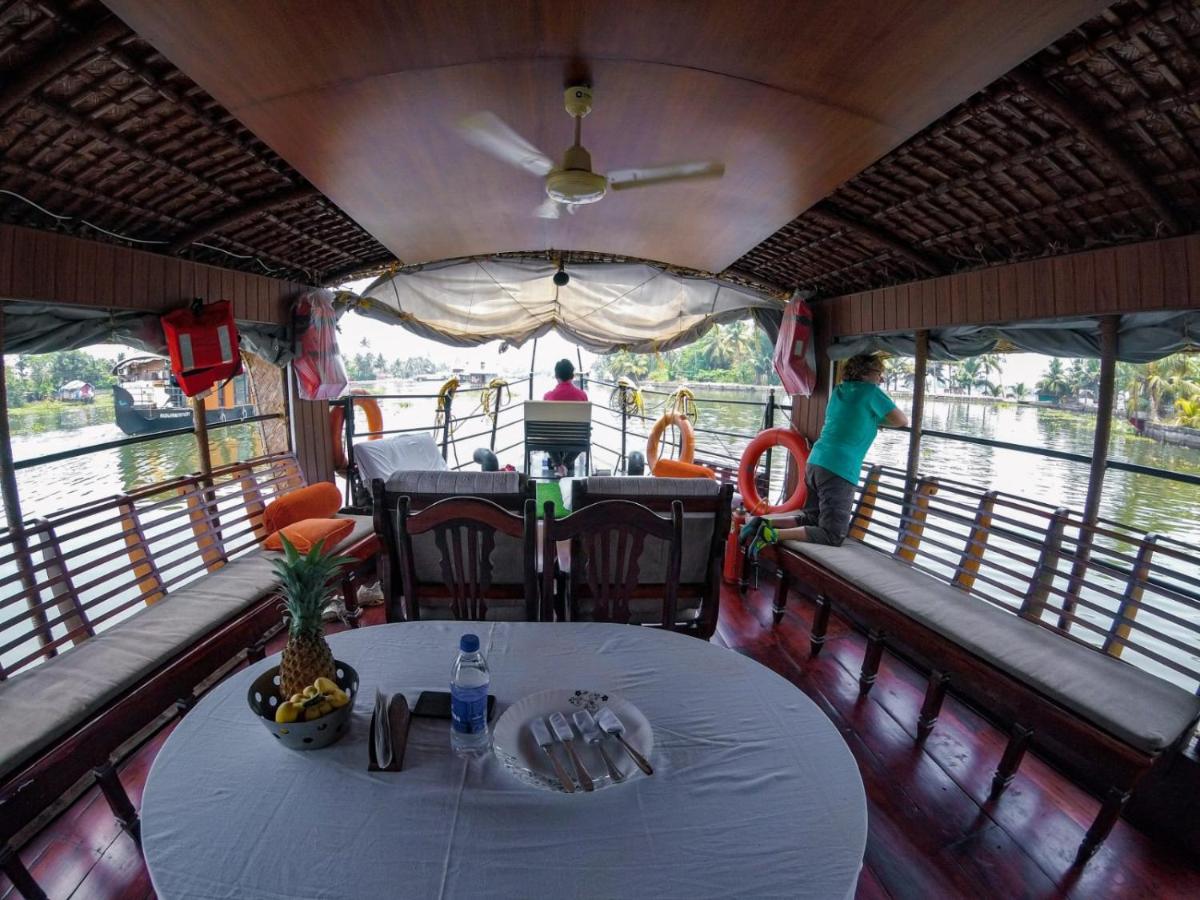 Kalappura Houseboats & Tours Hotel Alappuzha Buitenkant foto