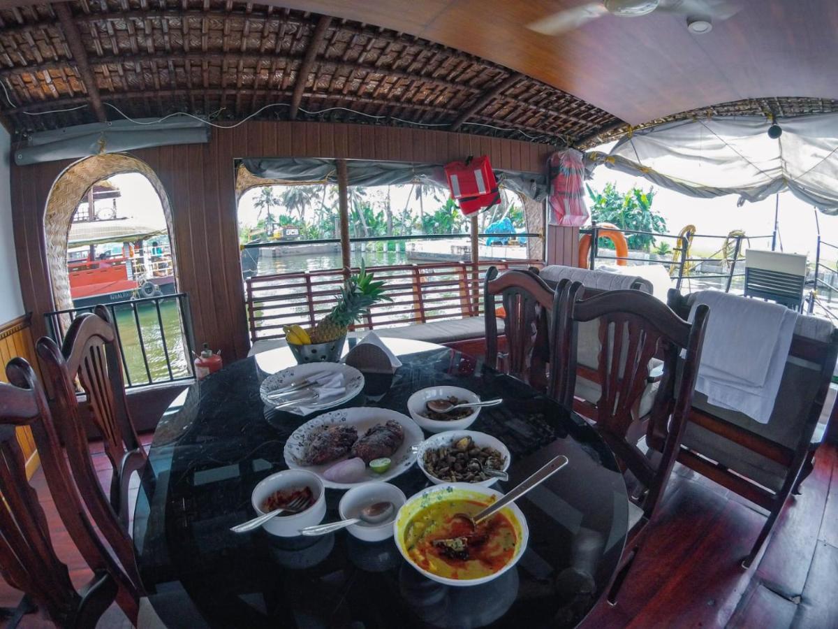 Kalappura Houseboats & Tours Hotel Alappuzha Buitenkant foto